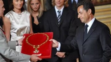 لماذا جَرّدت فرنسا رئيسها السابق ساركوزي من وسام جوقة الشرف؟ – أخبار السعودية