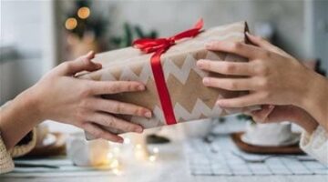 ذهب وفضة وأحجار كريمة.. هدايا العيد للنساء في العصور الماضية