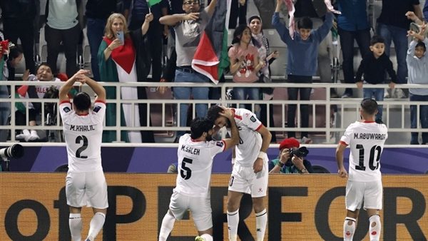 وسام أبو علي يقود هجوم فلسطين في مواجهة الكويت الحاسمة
