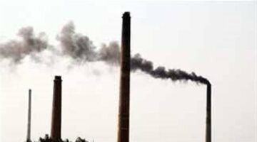 مصرع 4 عمال وإصابة اثنين في حريق ضخم داخل مصنع بحلوان