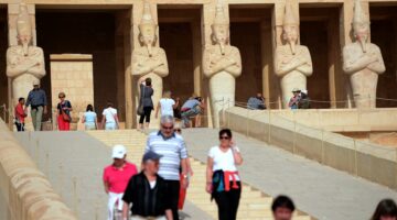 السياحة الوافدة إلى مصر تسجل نموًا بـ26% في أول 5 أشهر من 2025