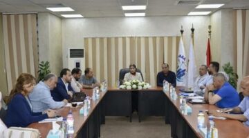 مسئولو جهاز مدينة السويس الجديدة يستقبلون مجموعة من مستثمري الحي الصناعي