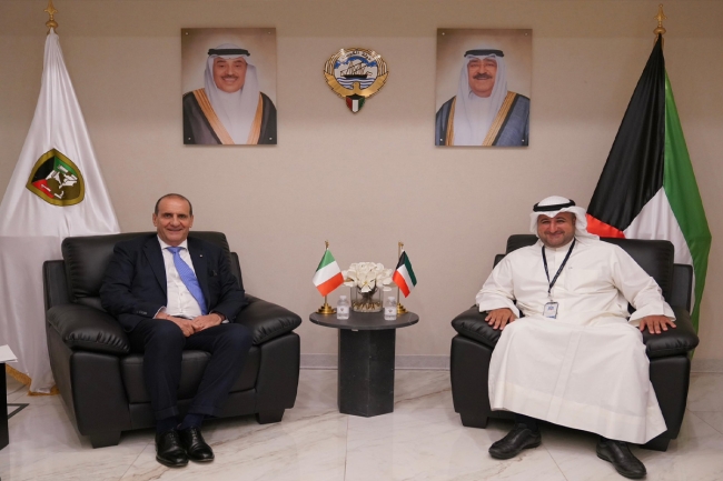 «الدفاع» تبحث مع شركة «ليوناردو» الإيطالية سبل تعزيز التعاون