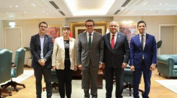 وزير الصحة يستقبل المنسق المقيم للأمم المتحدة بمصر والمدير الإقليمي لمنظمة فاو
