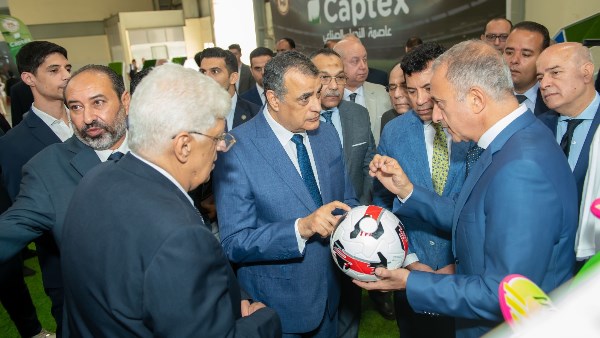 مصنع النجيل الصناعي يعد الأول من نوعه في أفريقيا والشرق الأوسط