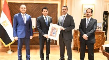 وزير الشباب والرياضة يستقبل السفير القطري بالقاهرة