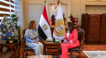 وزيرة التنمية المحلية تستقبل المدير التنفيذي للأكاديمية الوطنية للتدريب
