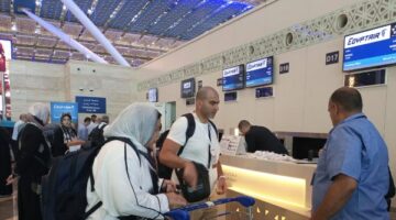 شاهد.. مطار القاهرة يستقبل أولى أفواج الحجاج العائدين من الأراضي المقدسة