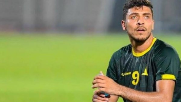 محمد شريف يراوغ الزمالك .. وينتظر إشارة من الأهلي