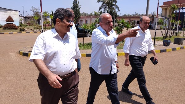 وزير الكهرباء يقضي ثالث أيام العيد مع العاملين بمحطة توليد أبو قير الجديدة