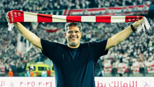 العروض تنهال على مدرب الزمالك وحسم موقفه خلال ساعات