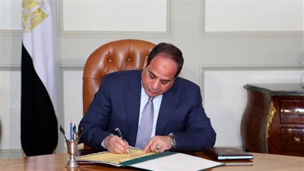 الرئيس السيسى يصدق على تعديلات قوانين مجلسى النواب والشيوخ وتقسيم الدوائر الانتخابية