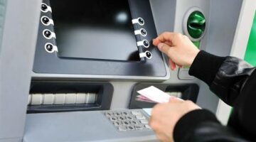 إزاي تستخدم ماكينة الصراف الآلي بشكل آمن
