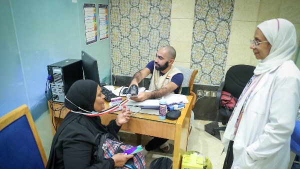 عيادات البعثة الطبية استقبلت 56 ألف و700 زيارة من الحجاج