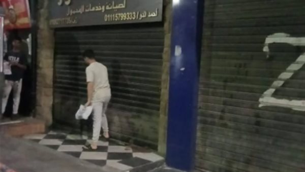حملة موسعة بحي التبين لغلق المخالفين ضمن جهود ترشيد الكهرباء.. وتشميع عدد من المحلات (صور)