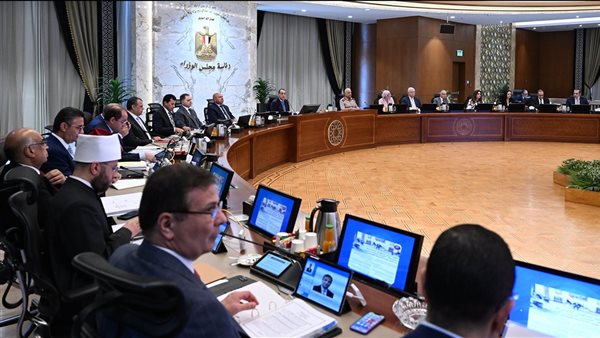 وزير قطاع الأعمال: الانتهاء من المرحلة الأولى لتطوير 30 مصنع نسيج