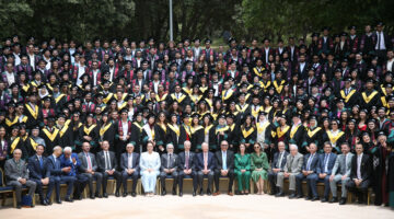 جامعة الأخوين تحتفي بتخرج دفعتها السادسة والعشرين
