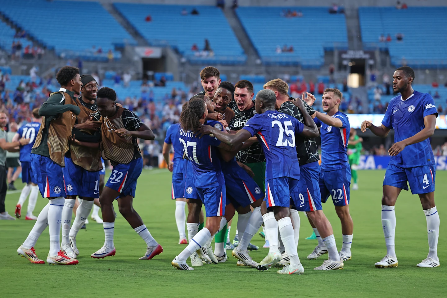 ✓ عاصفة رعدية وأهداف قاتلة .. تشلسي يعبر إلى ربع نهائي كأس العالم للأندية