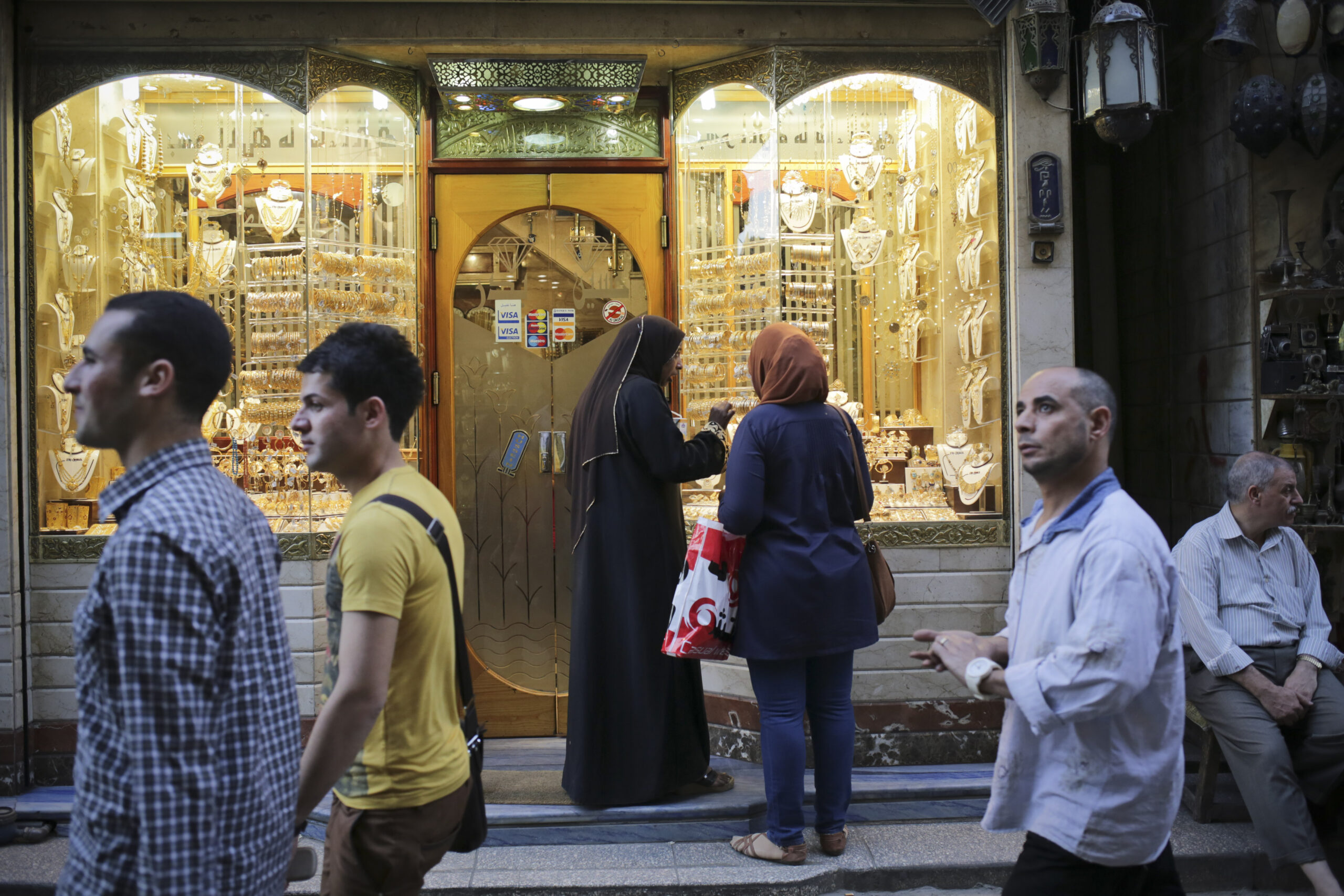 أسعار الذهب في مصر تقفز 250 جنيهًا خلال أسبوع