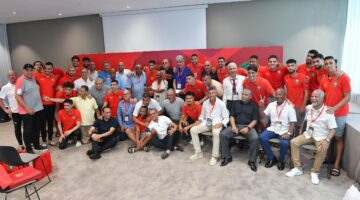 ✓ الجامعة تكرم نجوم المنتخب السابقين بفاس