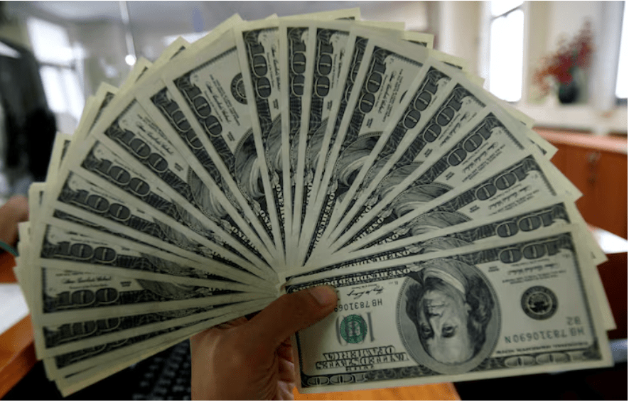 الأخضر بكام؟.. سعر الدولار اليوم الأحد 8 يونيو 2025