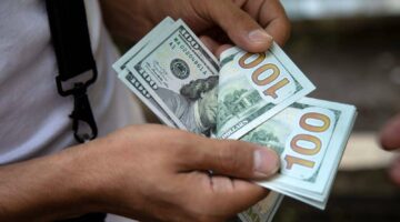 سعر الدولار أمام الجنيه اليوم الاثنين 2 يونيو 2025.. آخر تحديث