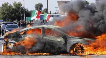 مواجهات عنيفة بين الشرطة الأمريكية والمتظاهرين في لوس أنجلوس على خلفية مداهمات الهجرة