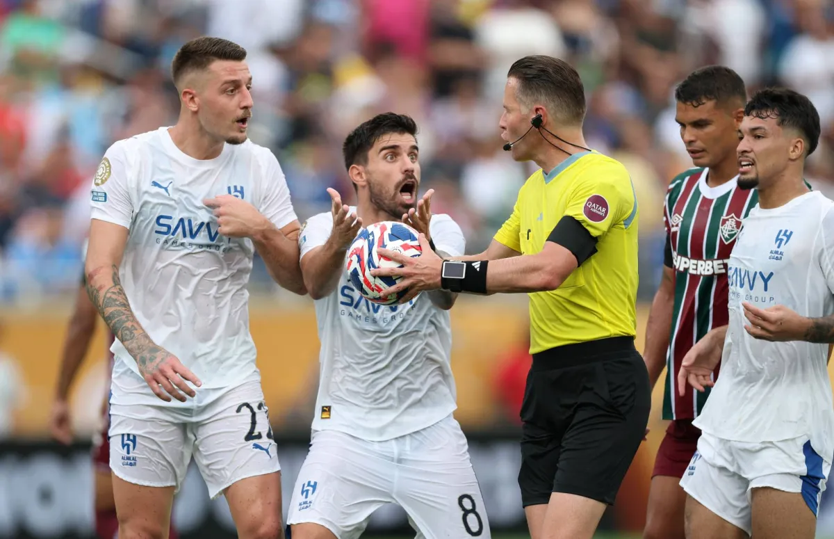 هلال المونديال يغادر مرفوع الرأس