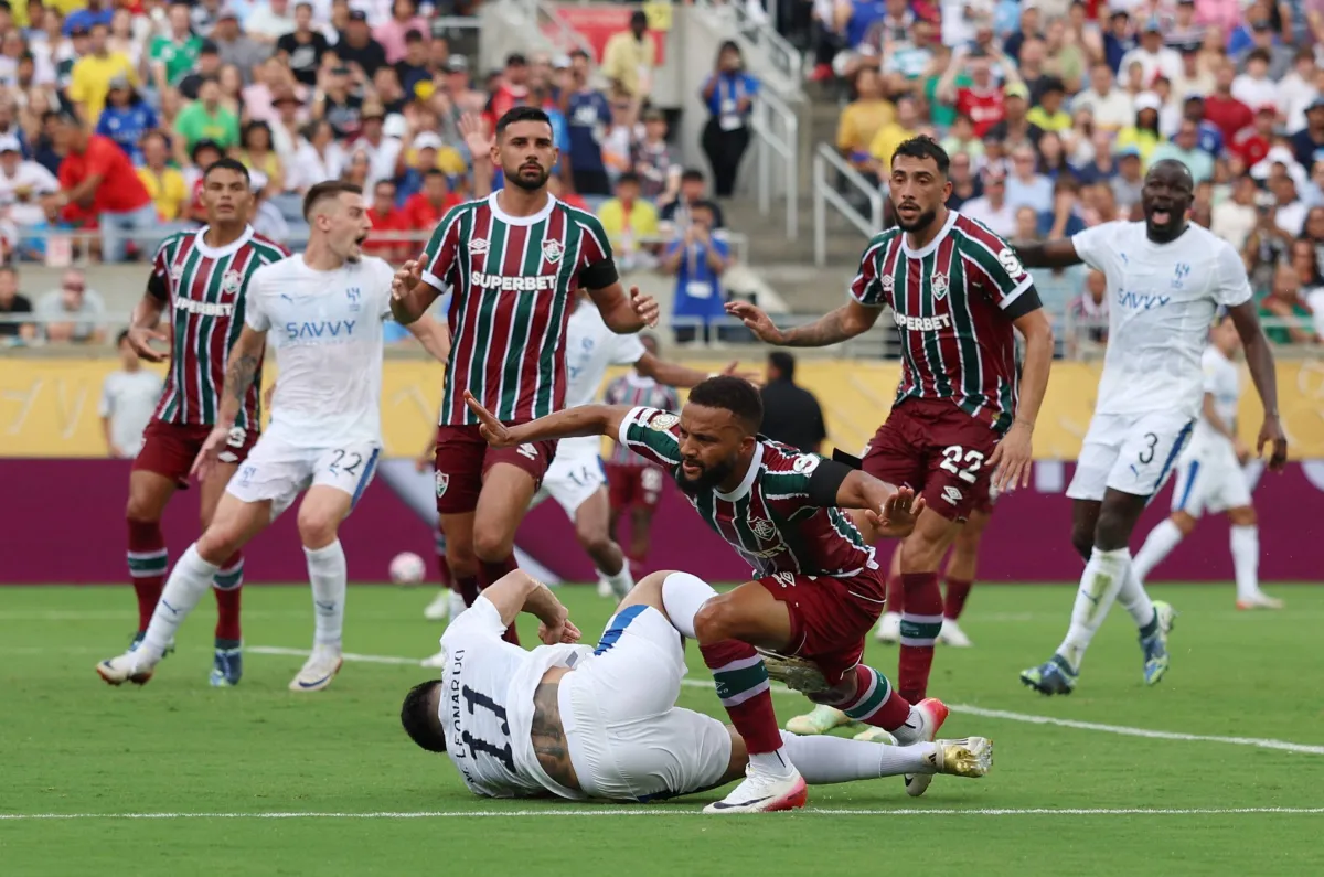 الهلال الشجاع يخسر واقفا ويودع المونديال بشرف