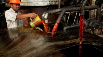 إندونيسيا تسعى لإعفاء صادرات زيت النخيل والنيكل من الرسوم الأمريكية
