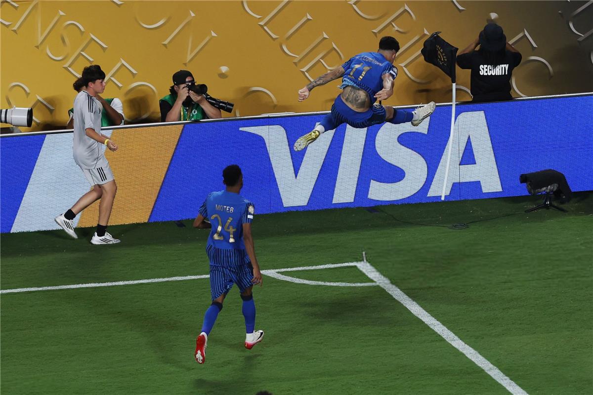 فيديو | ليوناردو يسجل هدف تعادل الهلال أمام مانشستر سيتي