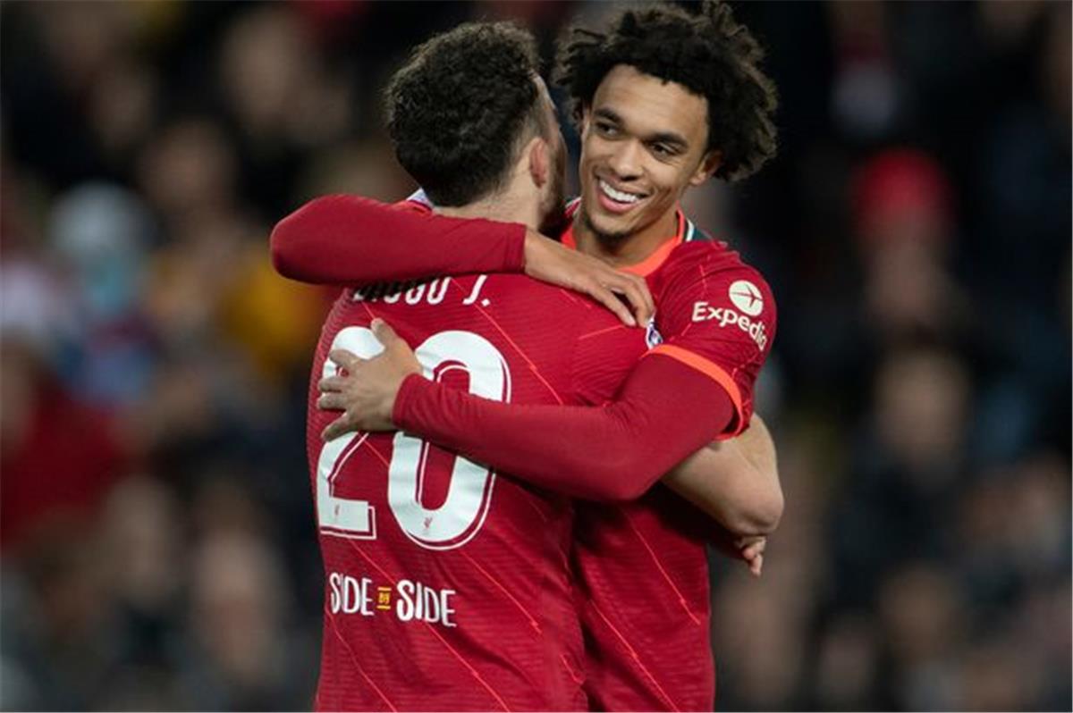 أرنولد عن وفاة جوتا: أنا محطم تمامًا.. ولعبت مباراة دورتموند من أجله