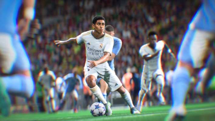 مقارنة eFootball 2025 ضد EA Sports FC 25