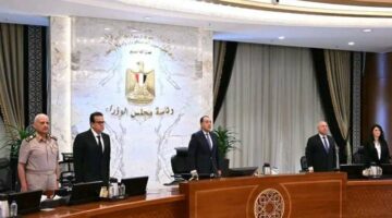 “الوزراء” يقف دقيقة حداد على أرواح شهداء الإقليمي وسنترال رمسيس