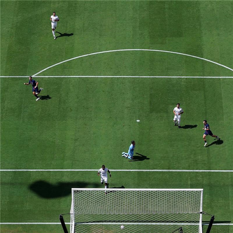 أشرف حكيمي يواصل التألق برقم رائع في كأس العالم للأندية
