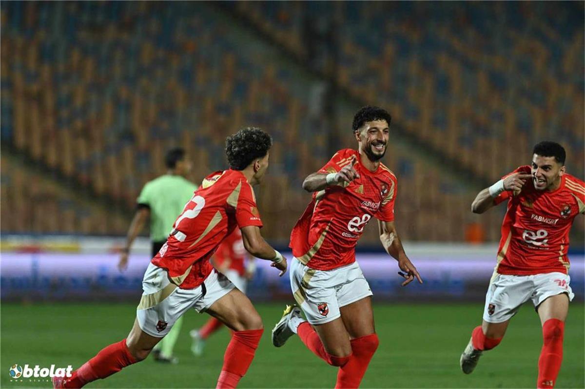 تطورات موقف رحيل وسام أبو علي عن الأهلي ورد فعل إمام عاشور على العرض السعودي