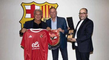 اجتماع بين محمود الخطيب ورئيس برشلونة حول مشروع استاد الأهلي