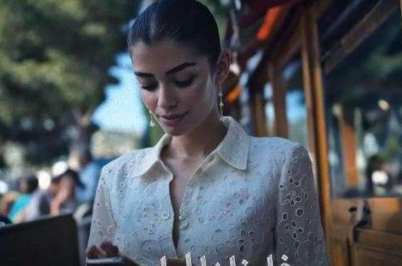 كلمات أغنية “أنا والقمر” لـ حسين الجسمي