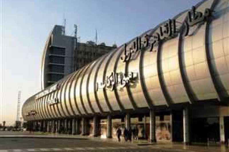انقطاع الكهرباء بمطار القاهرة كان لحظيًا ومحدودًا