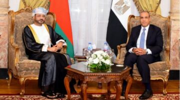 وزير الخارجية المصري يستقبل نظيره العماني ويترأسان أعمال اللجنة المشتركة بالقاهرة ويؤكدان على ضرورة وقف اطلاق النار في غزة وتغليب الحلول الدبلوماسية في التعامل مع الملف النووي الإيراني