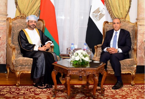 وزير الخارجية المصري يستقبل نظيره العماني ويترأسان أعمال اللجنة المشتركة بالقاهرة ويؤكدان على ضرورة وقف اطلاق النار في غزة وتغليب الحلول الدبلوماسية في التعامل مع الملف النووي الإيراني