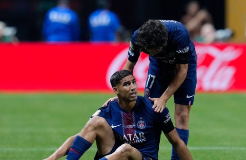 قبل أيام من موقعة ريال مدريد.. باريس يتلقى ضربة بغياب 4 نجوم
