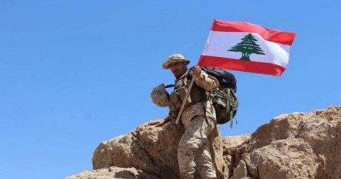 حصر السلاح يلفه الضباب.. مبعوث الإدارة الأمريكية يغادر لبنان بلا اختراقات جوهرية ويترك خيارين يتيمين على الطاولة