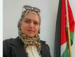 هند عمر: كيف تحمي الأم نفسها من جحود الأبناء؟