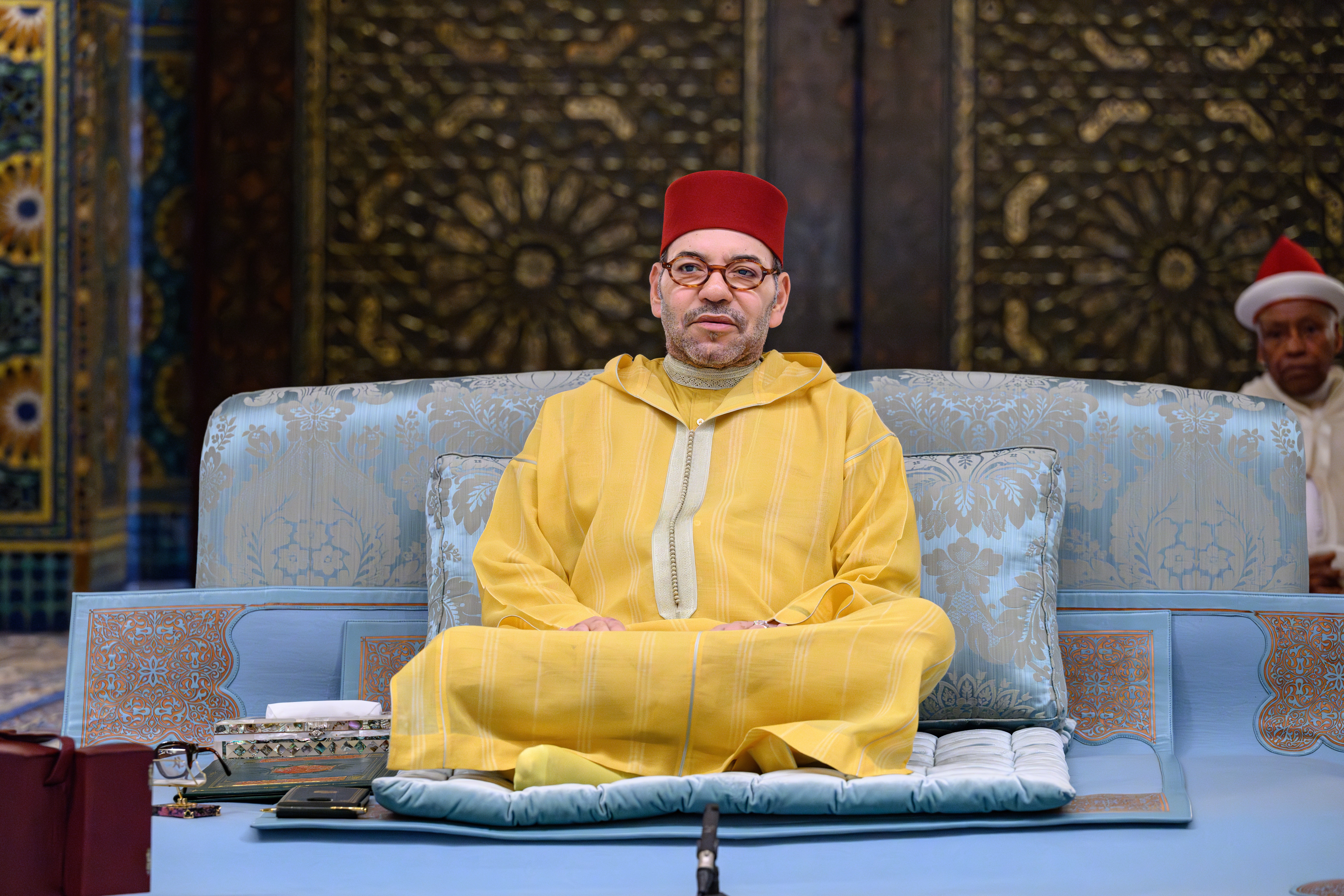 ✓ جلالة الملك يصدر العفو على 19.673 شخصا
