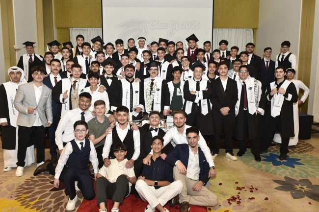 مدرسة الجميل الأهلية احتفت بطلبتها المتفوقين