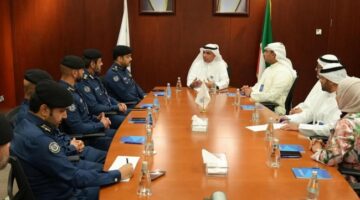 «الإطفاء» تبحث التعاون مع المركز العلمي