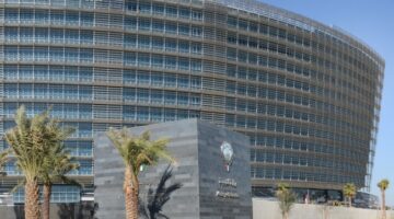 «التربية» تبحث فتح النقل للمعلمين والإداريين في أغسطس