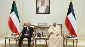 سمو ولي العهد يستقبل وزير النقل والصناعة المصري