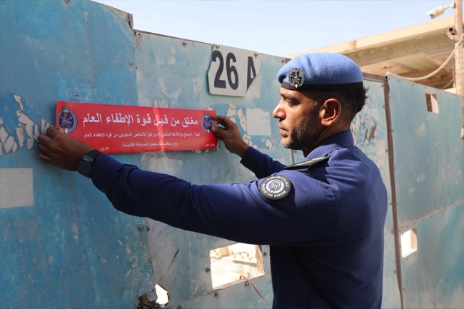 «الإطفاء»: غلق إداري لمنشآت مخالفة في «سكراب الأخشاب»